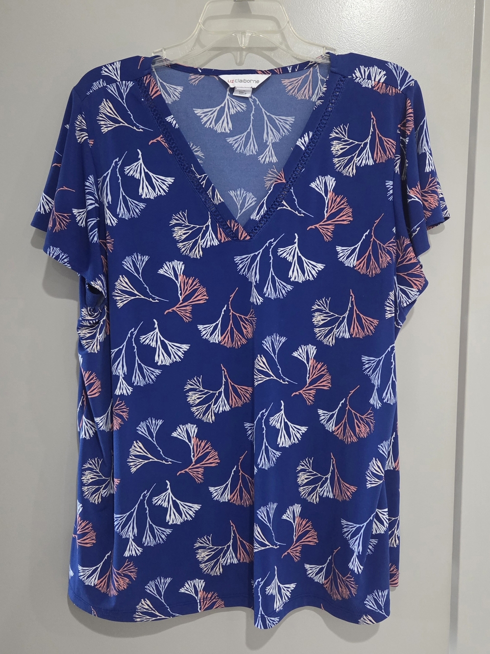 Liz Claiborne Blue V-Neck Top / Size XL